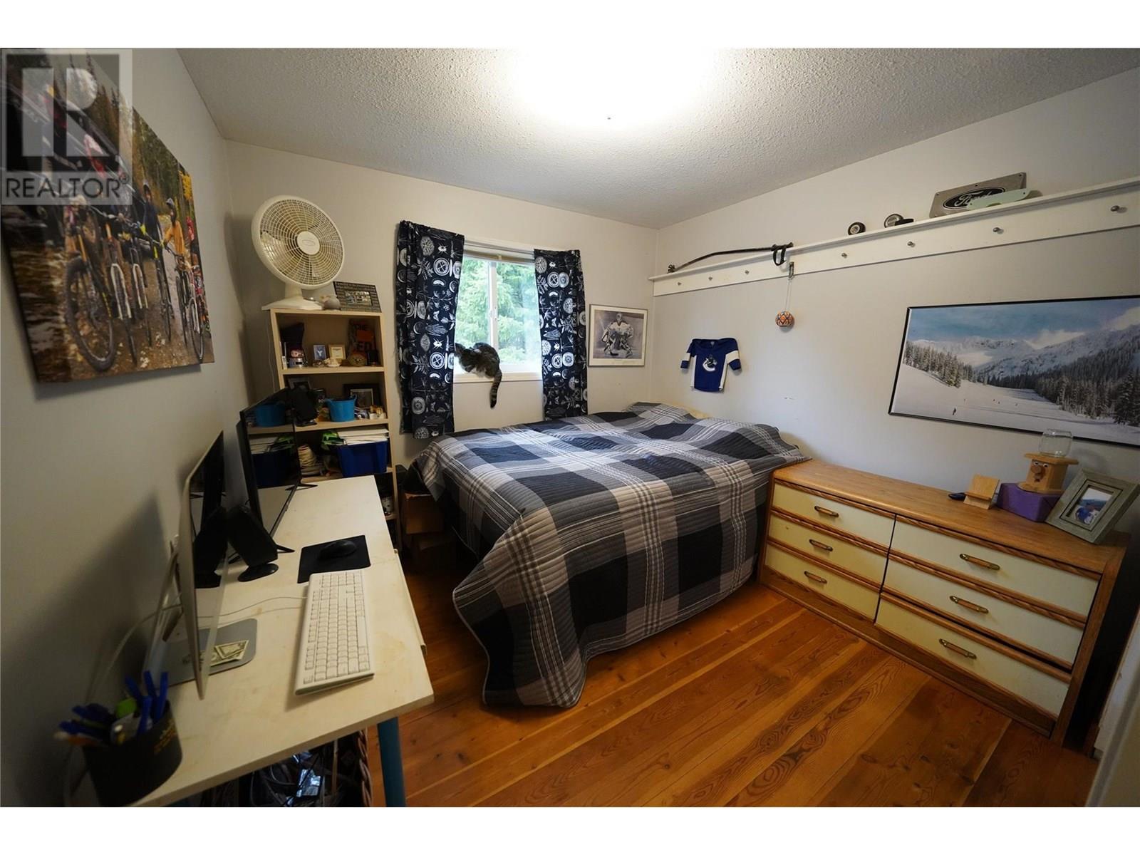 700 Heyland Road Property Photo 38