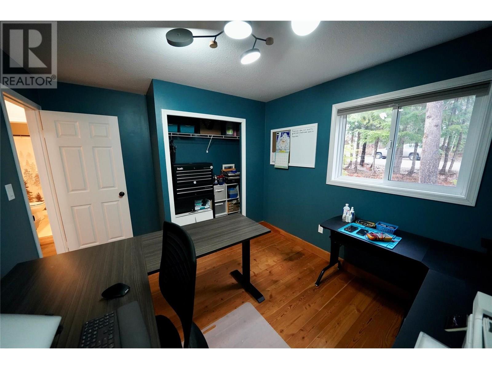 700 Heyland Road Property Photo 42