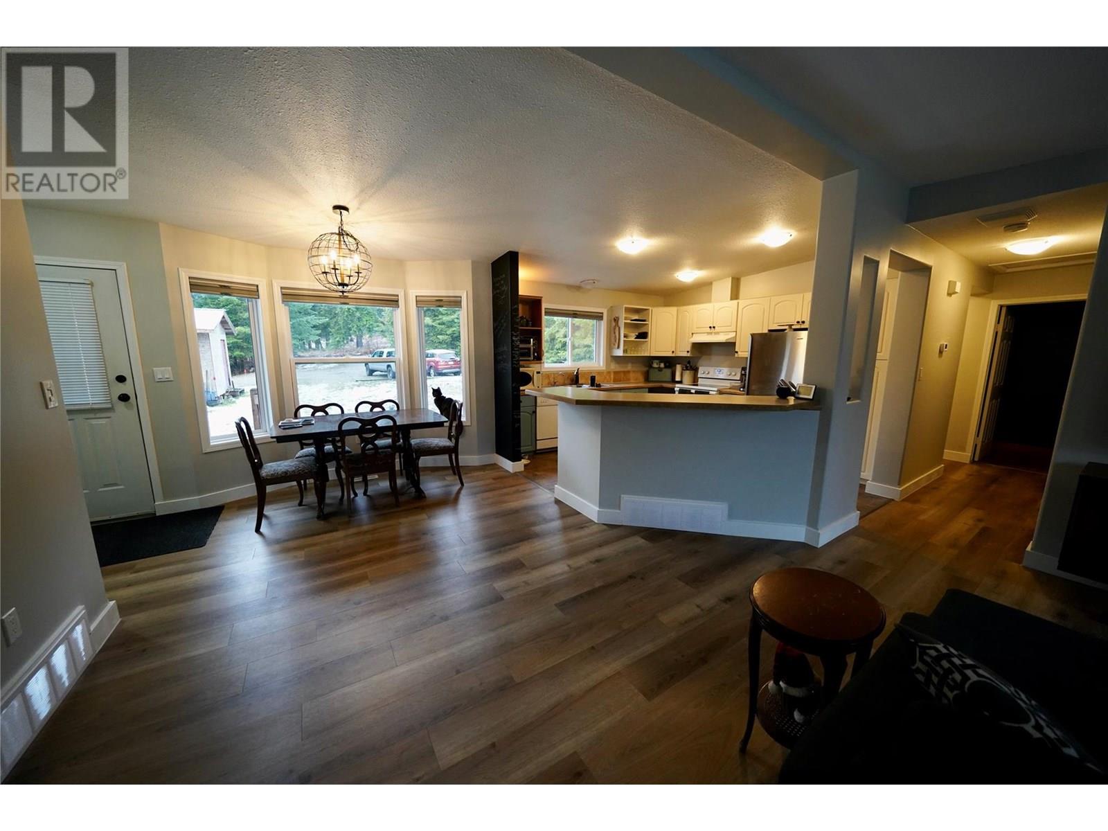 700 Heyland Road Property Photo 54