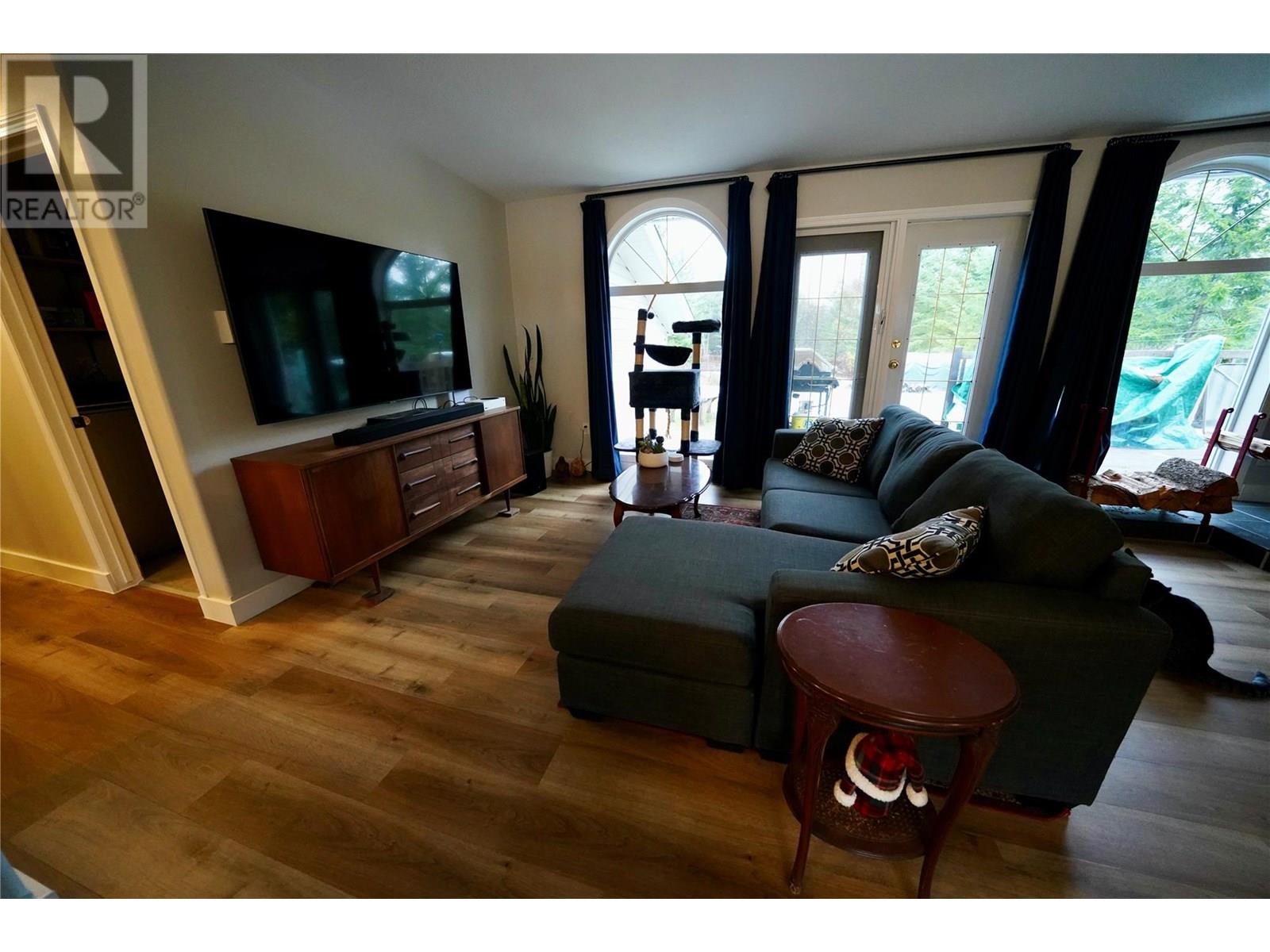 700 Heyland Road Property Photo 56
