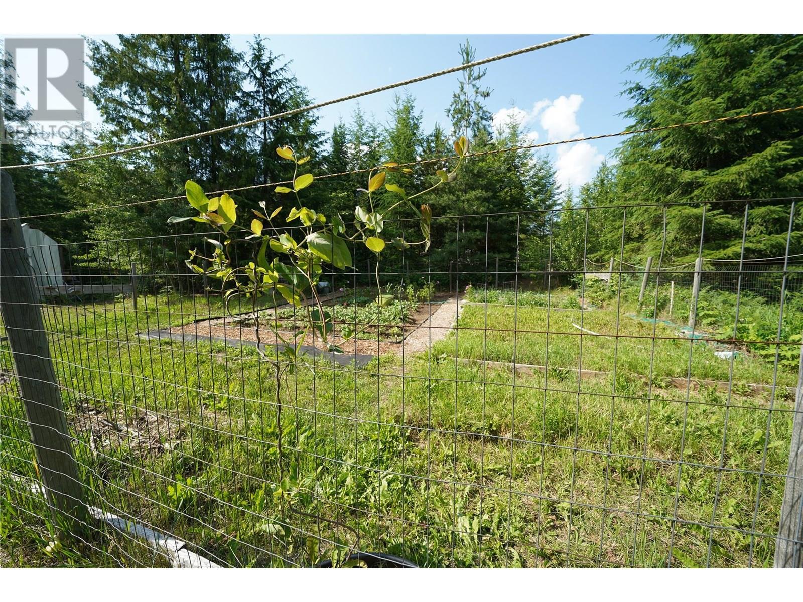 700 Heyland Road Property Photo 71