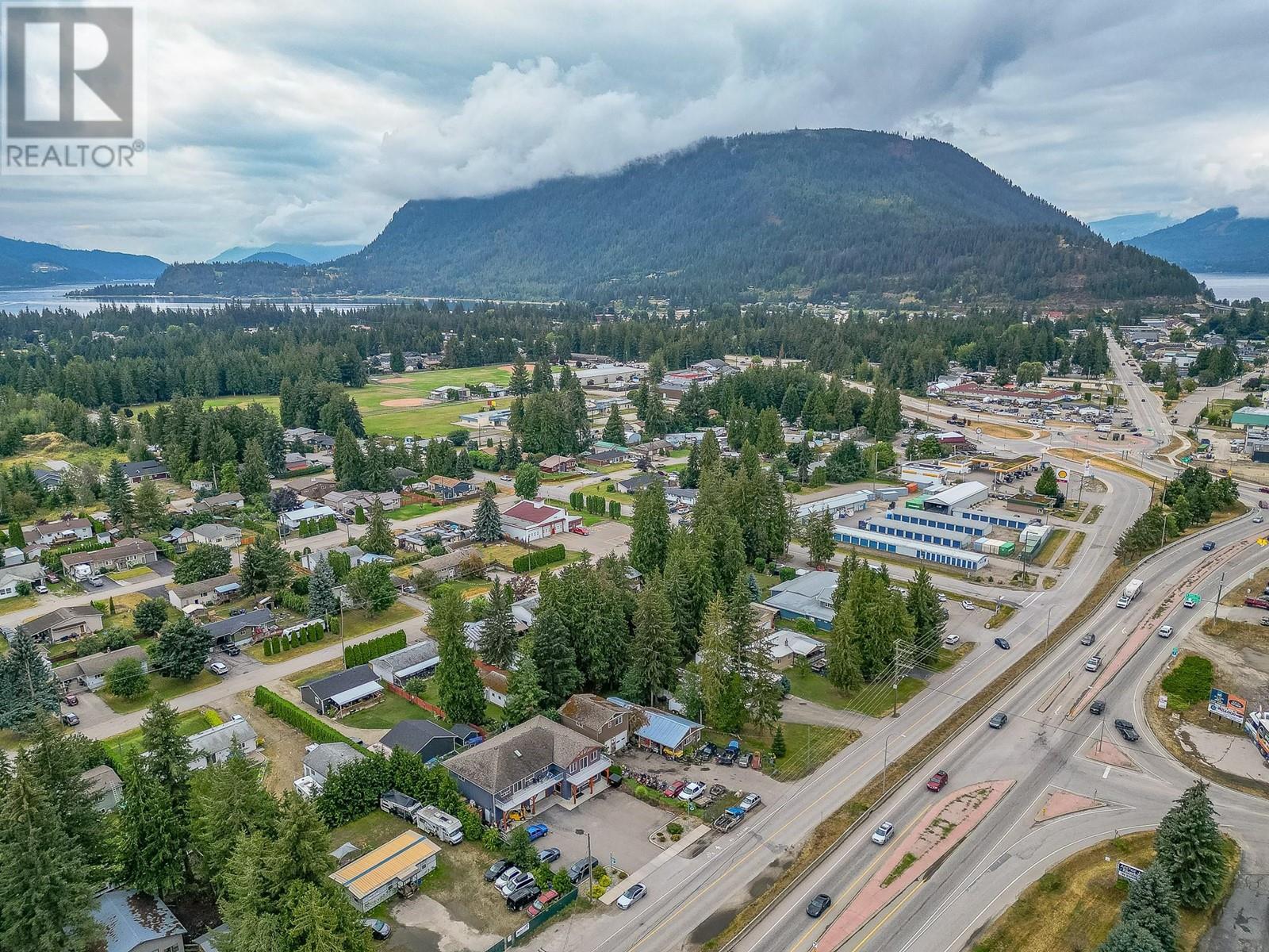 725 Trans Canada Frontage Road Property Photo 70