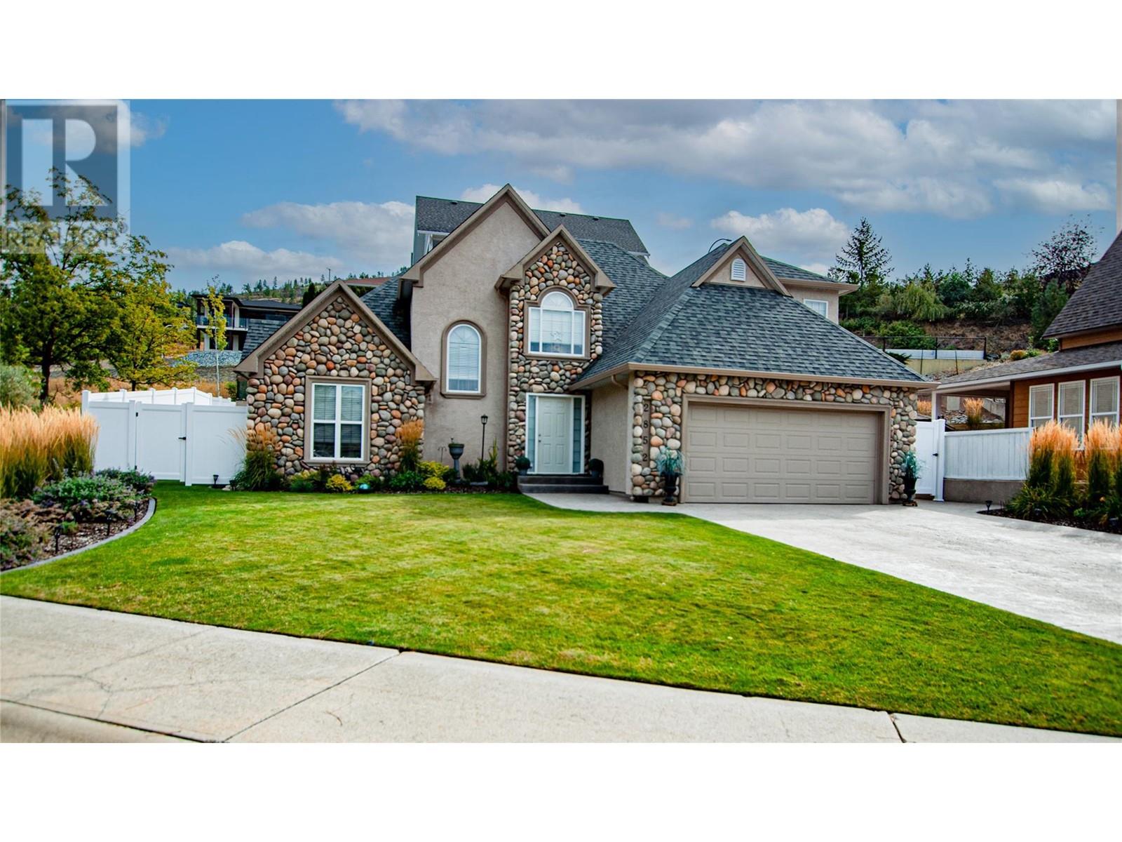 2852 Juniper Drive Property Photo 2