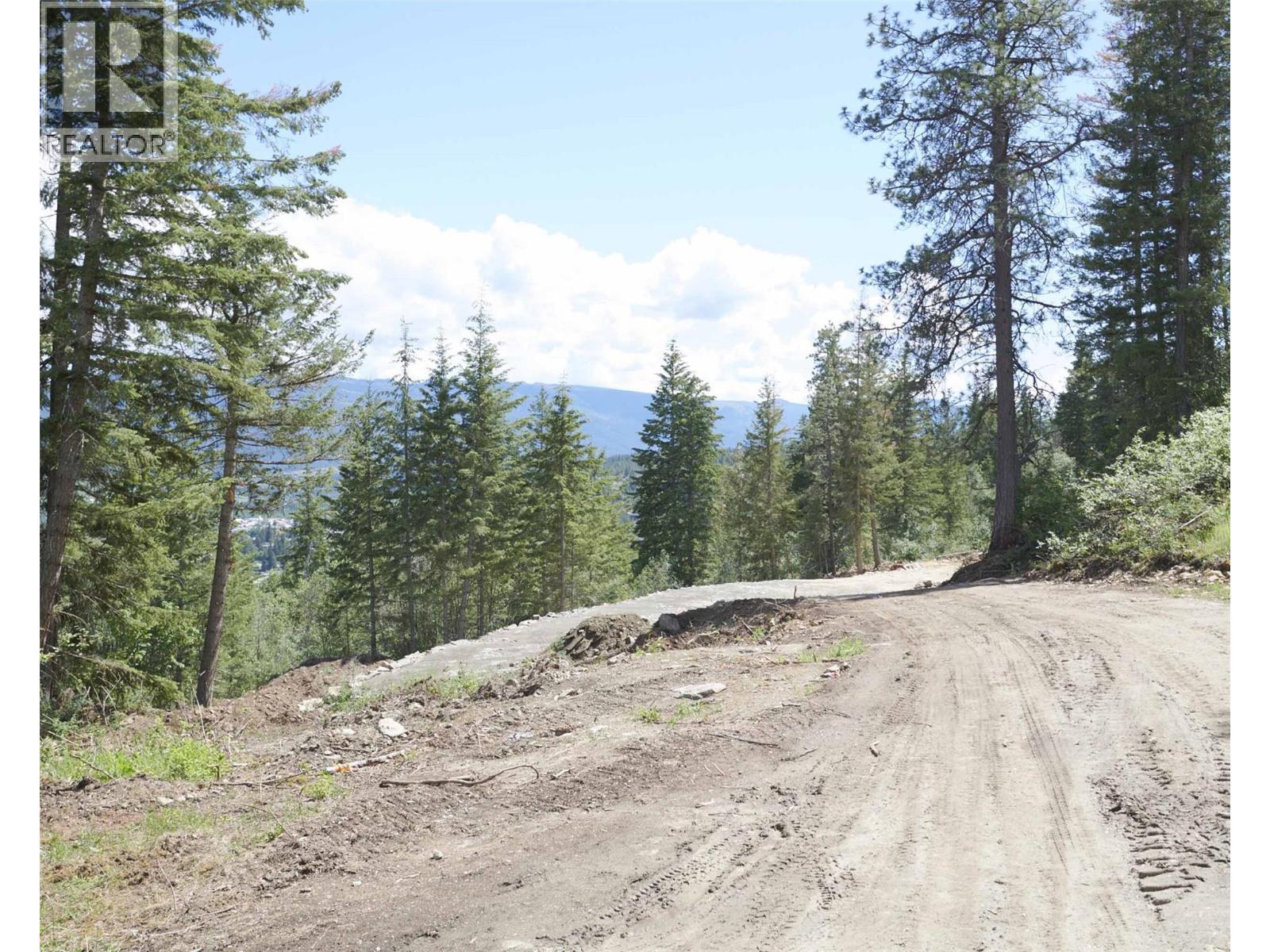 327 Oxbow Place Property Photo 14