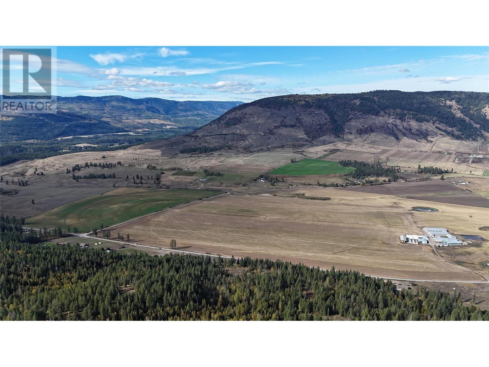 5135 Salmon River Road Property Photo 1