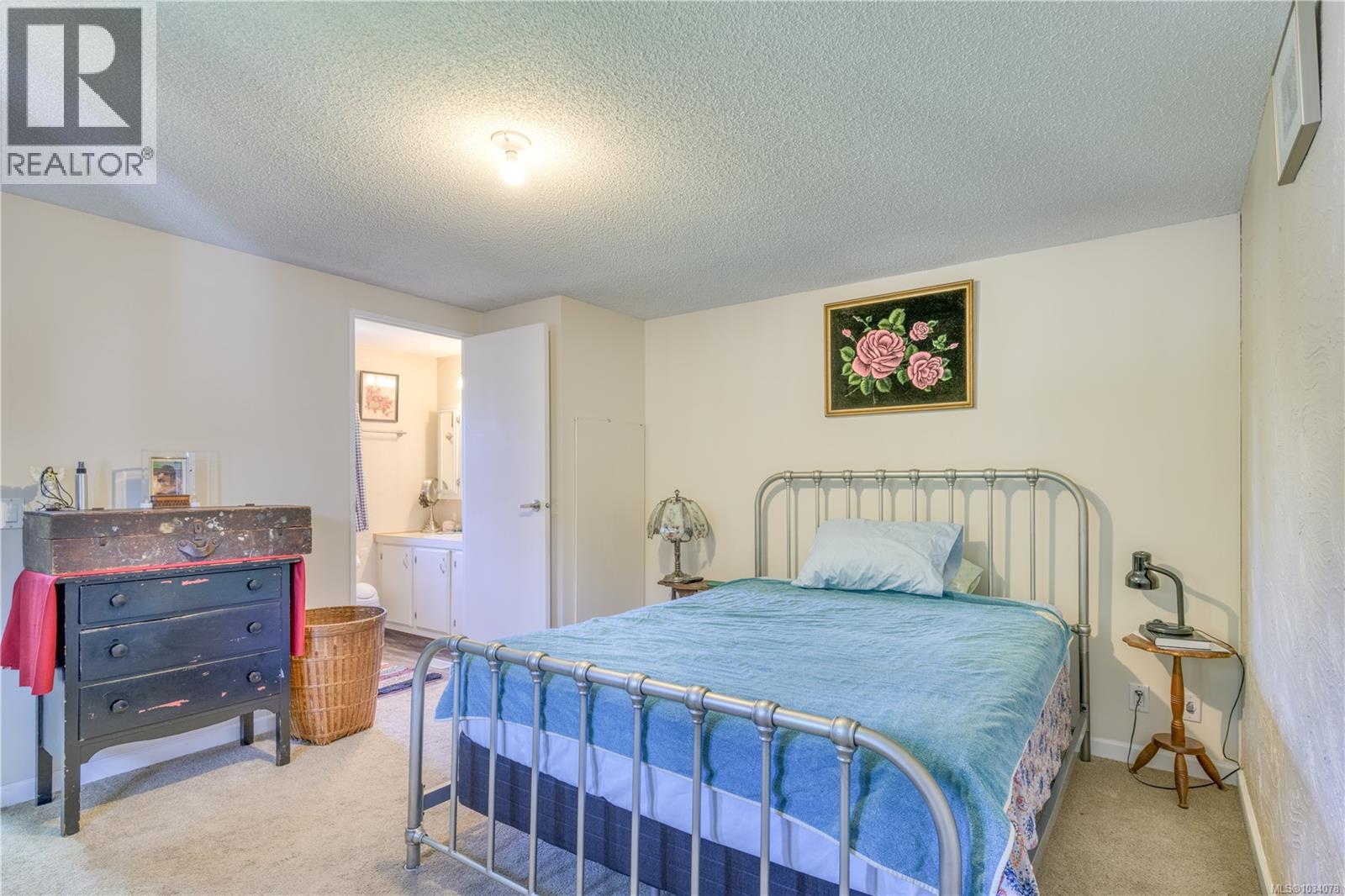 1 5250 Beaver Harbour Rd Property Photo 16