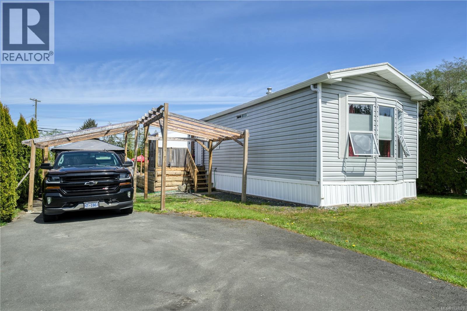 1 5250 Beaver Harbour Rd Property Photo 19