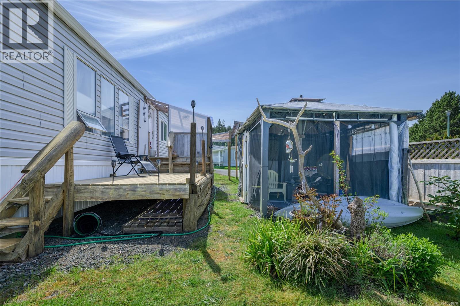 1 5250 Beaver Harbour Rd Property Photo 21