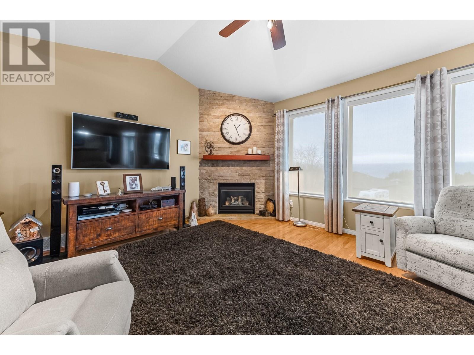 2551 Saddleridge Drive Property Photo 4