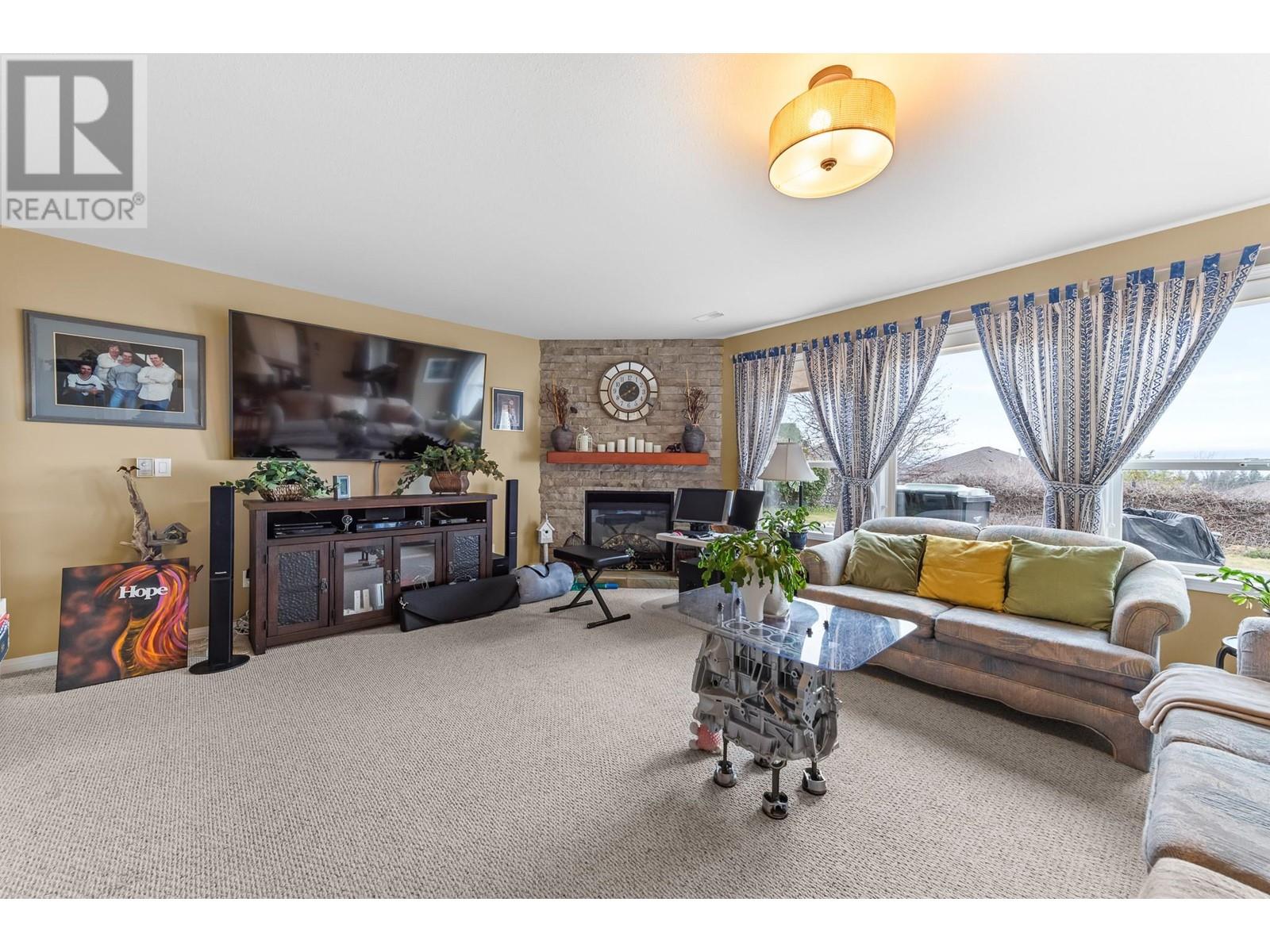 2551 Saddleridge Drive Property Photo 20