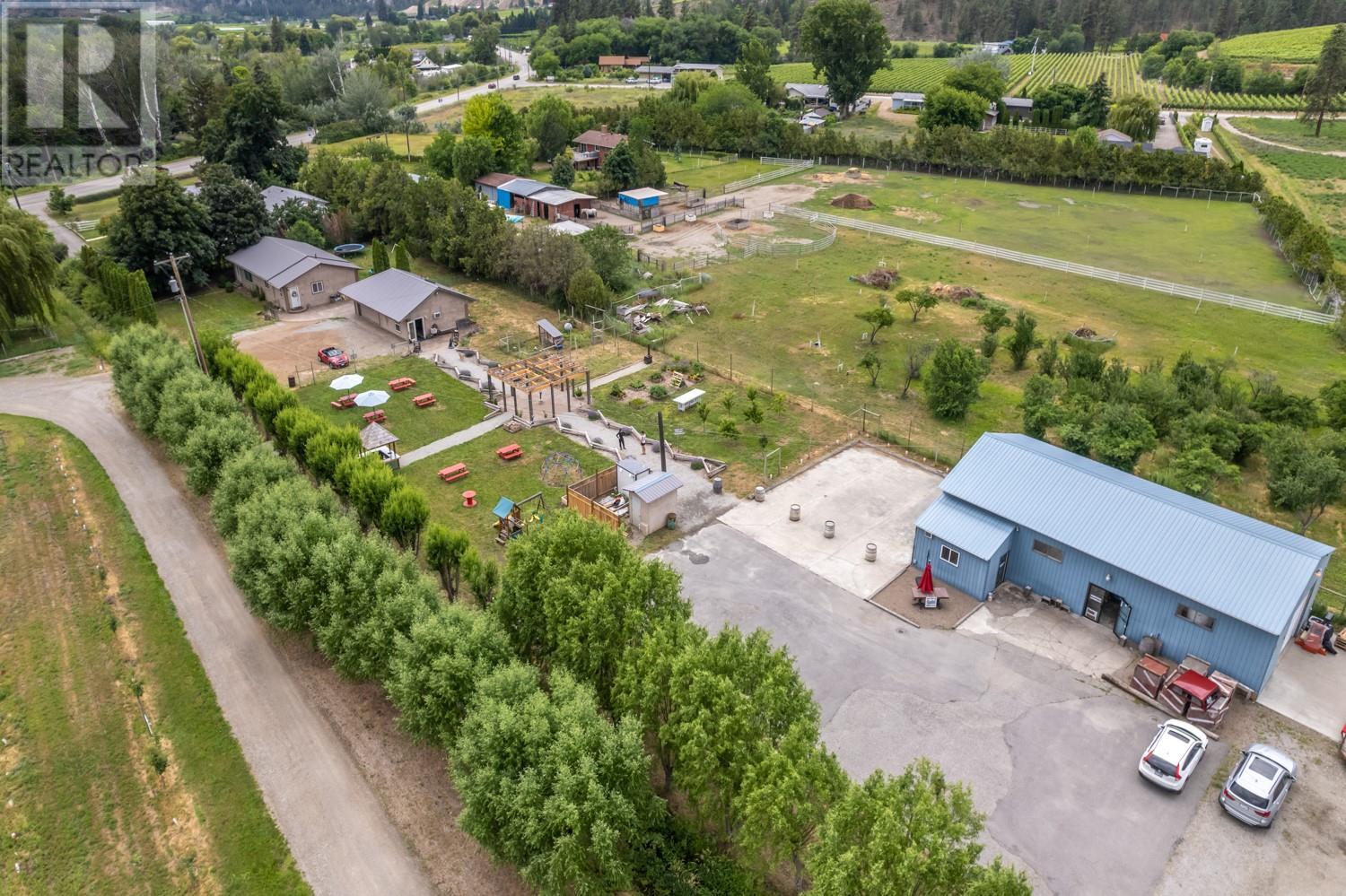 7952 97 Highway Property Photo 4