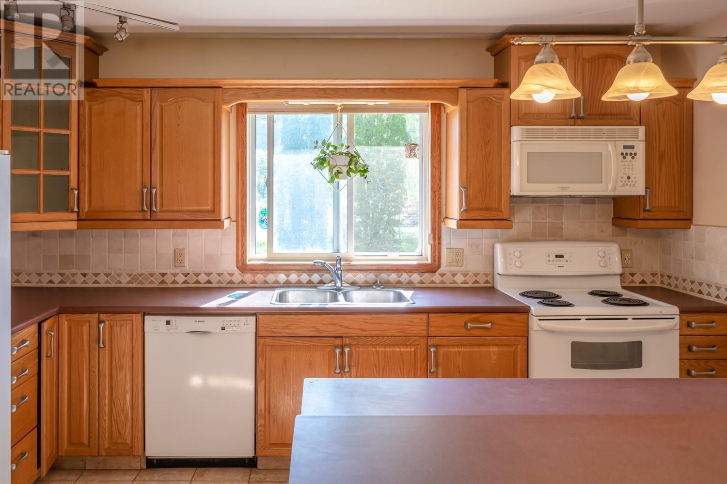 7952 97 Highway Property Photo 19