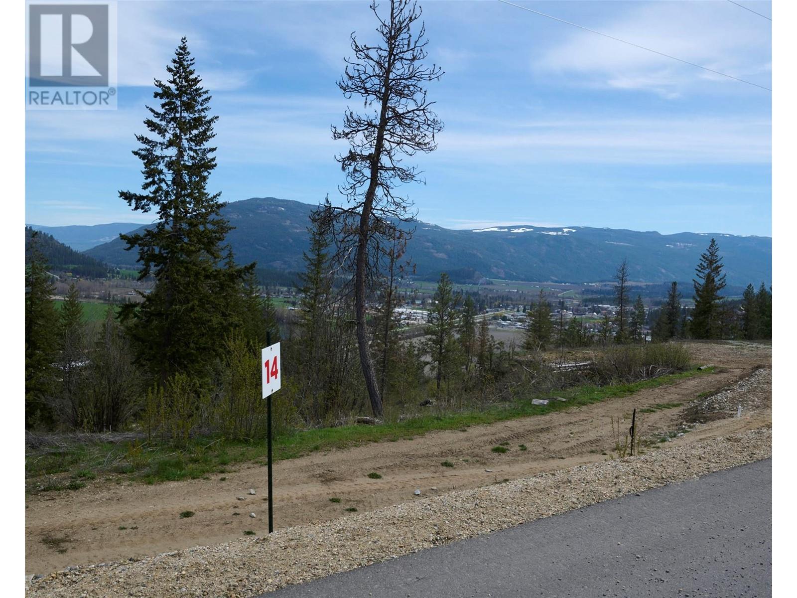 231 Crooked Pine Road Property Photo 1