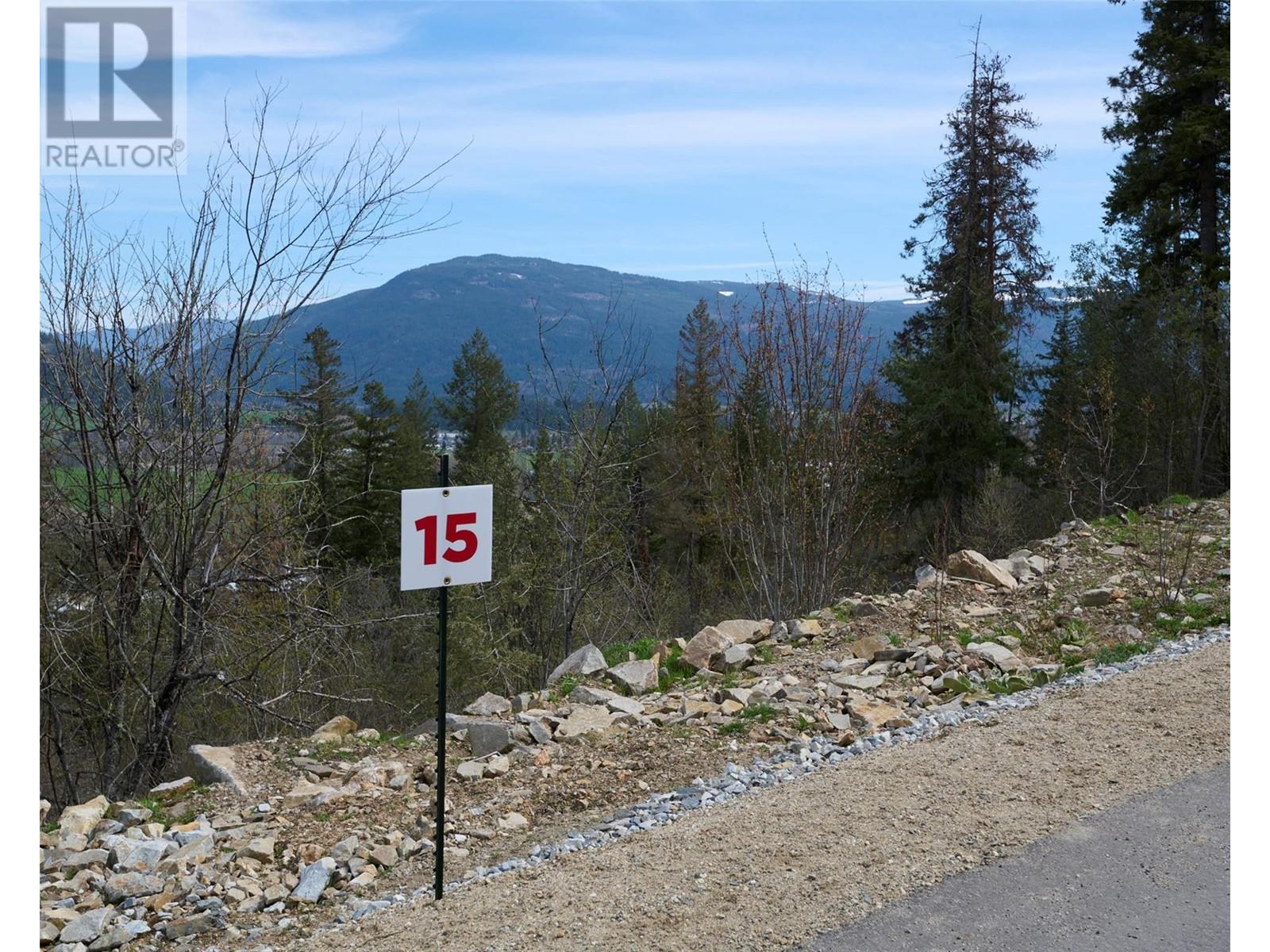 237 Crooked Pine Road Property Photo 1