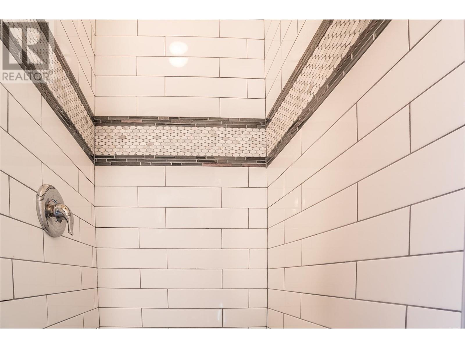 19279 Lakeshore Drive N Property Photo 13