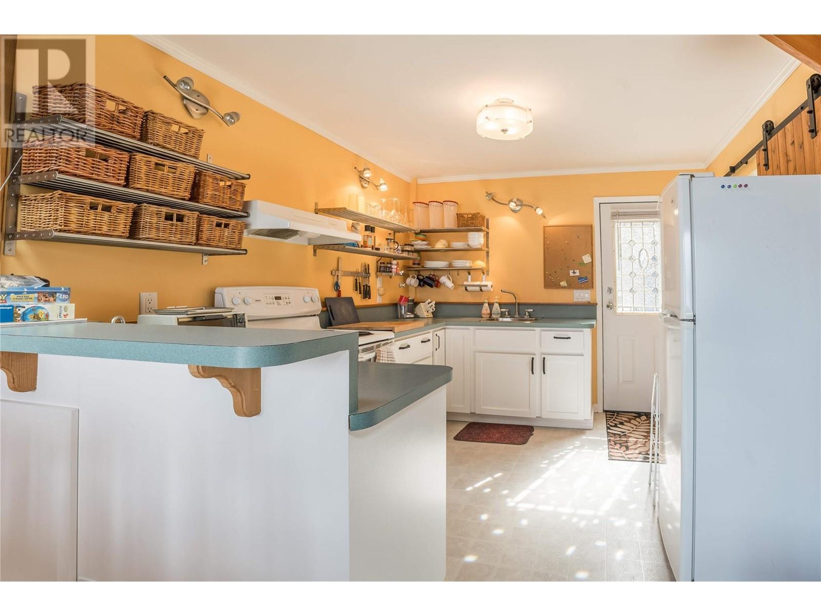 19279 Lakeshore Drive N Property Photo 15