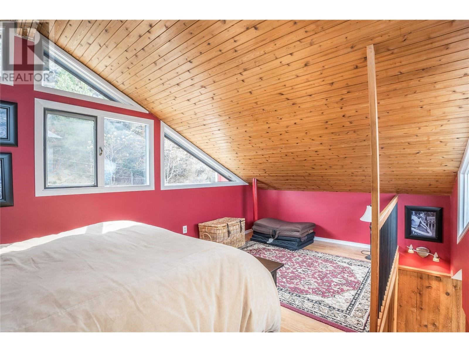 19279 Lakeshore Drive N Property Photo 19