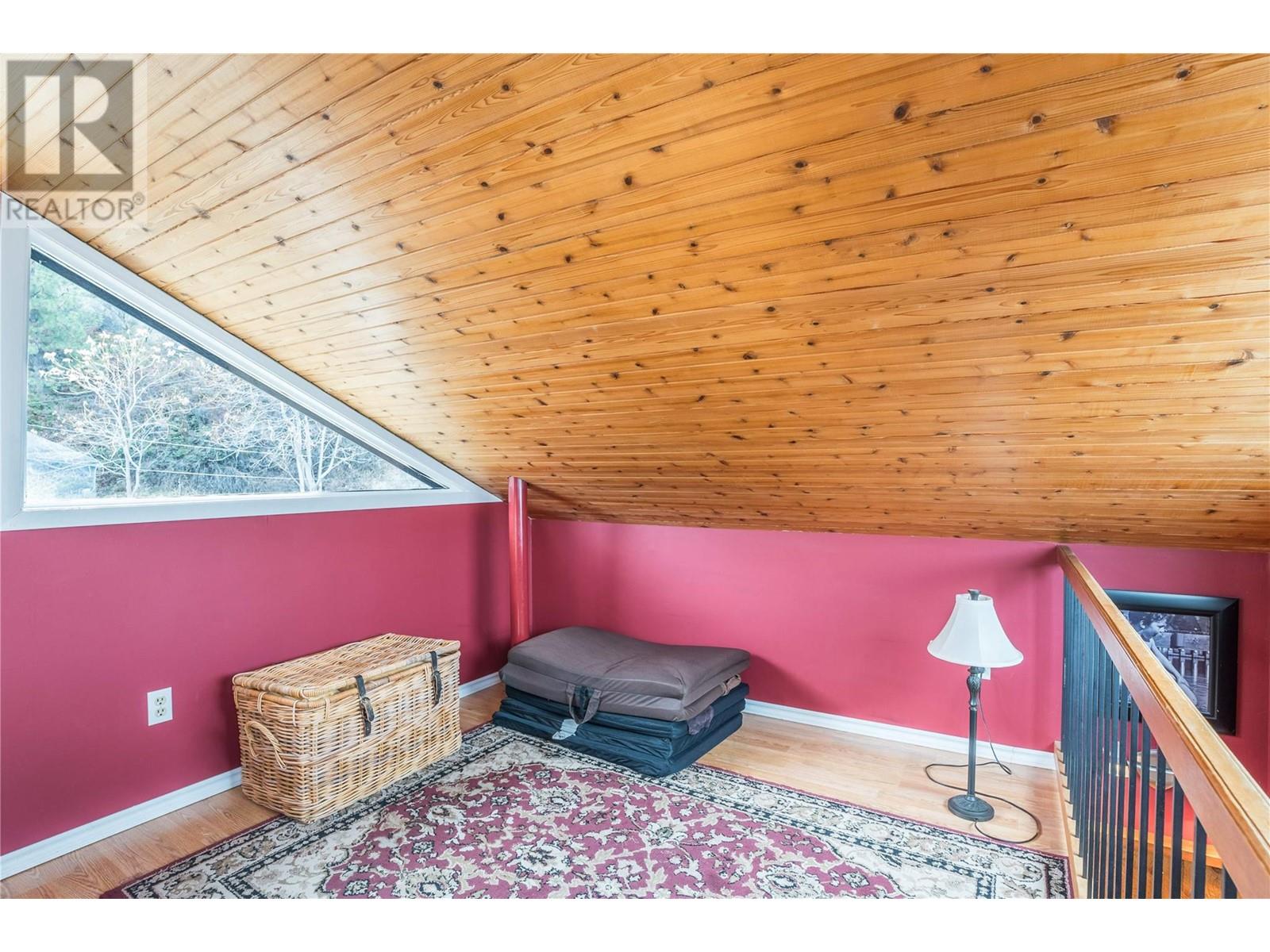 19279 Lakeshore Drive N Property Photo 20