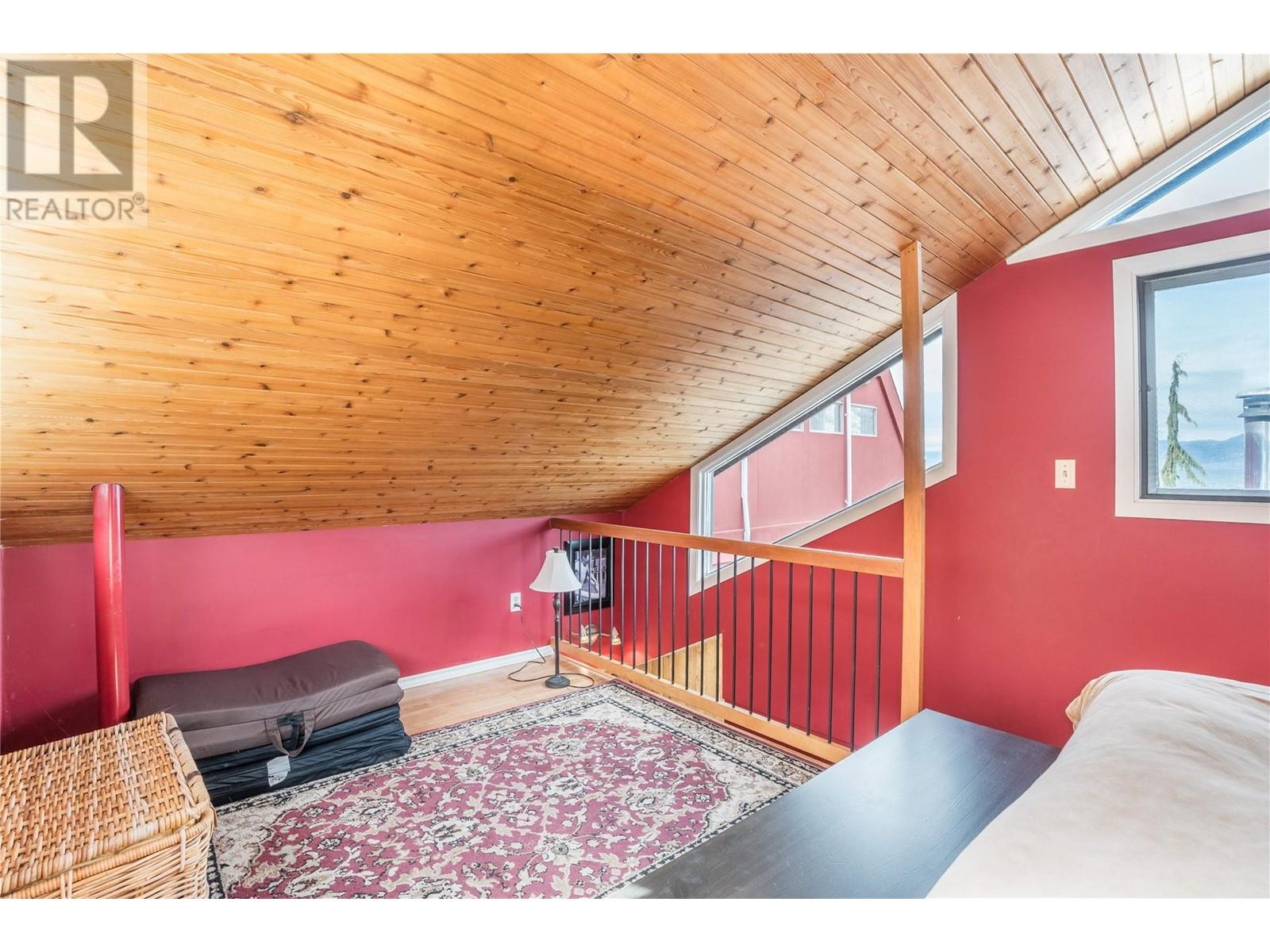 19279 Lakeshore Drive N Property Photo 23