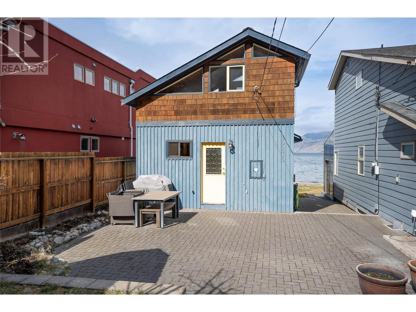 19279 Lakeshore Drive N Property Photo 25