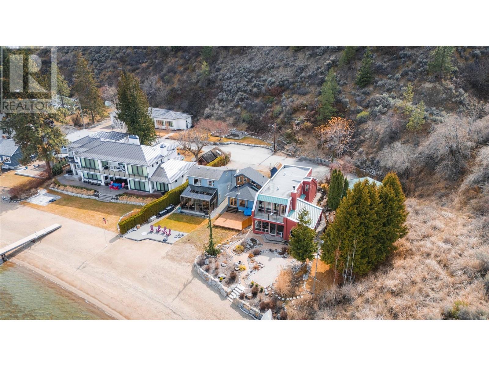 19279 Lakeshore Drive N Property Photo 32