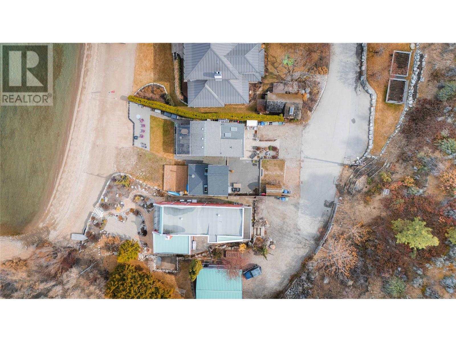 19279 Lakeshore Drive N Property Photo 42