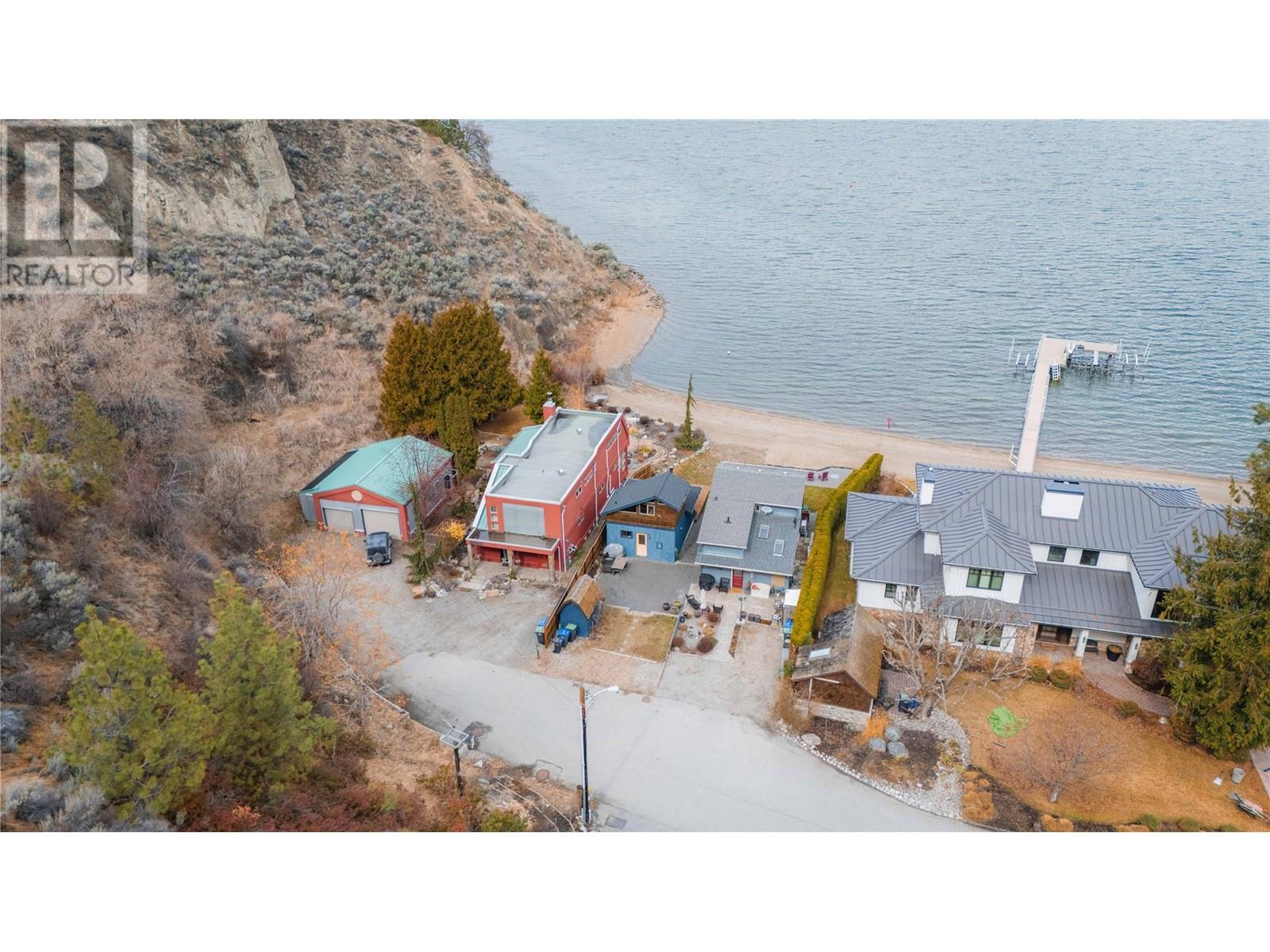 19279 Lakeshore Drive N Property Photo 44