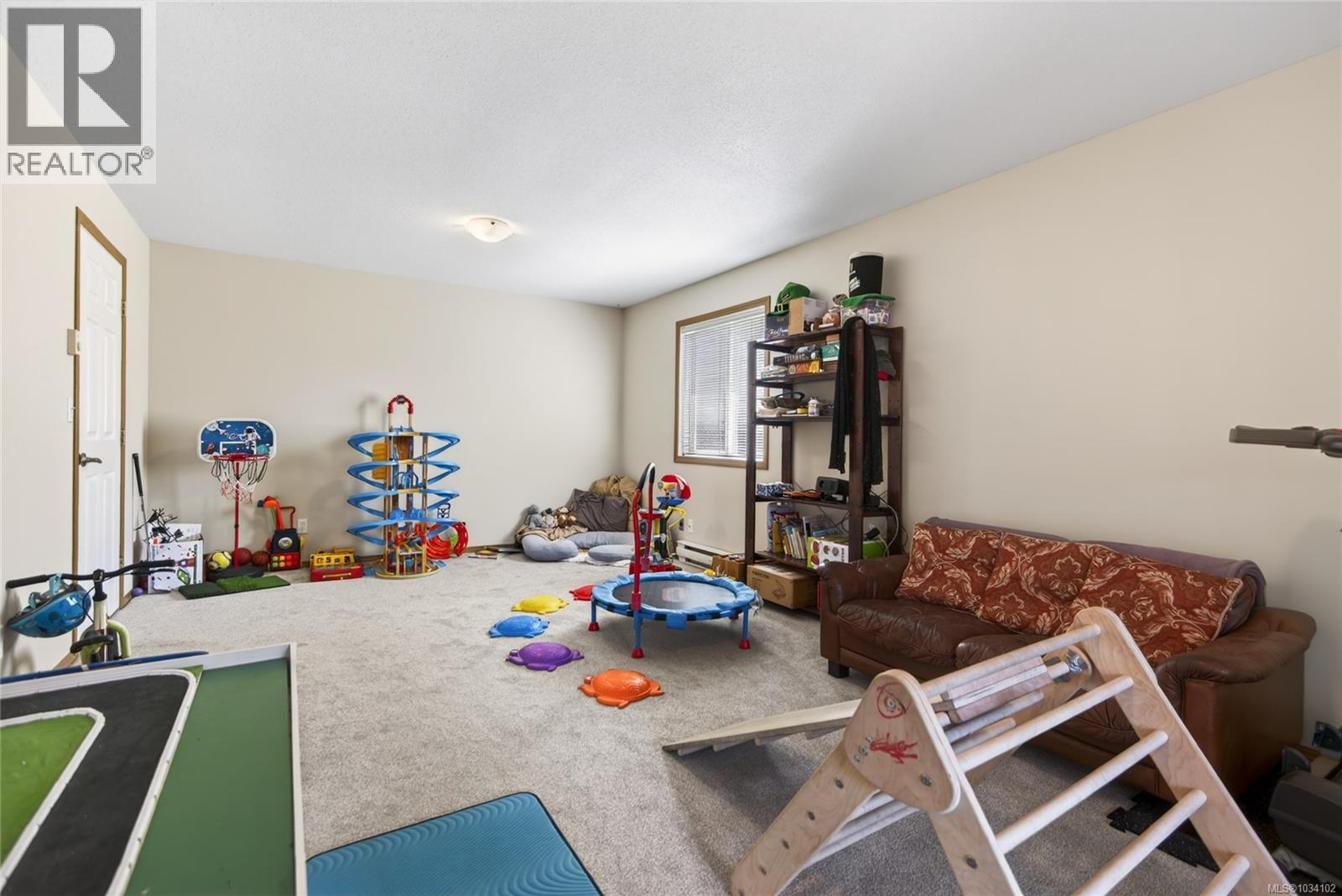 1270 Noel Ave Property Photo 35