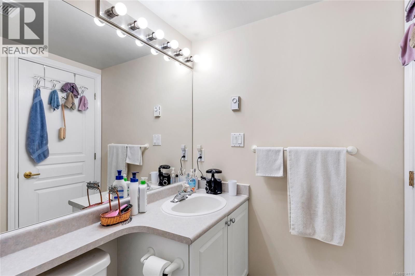 104 1580 Christmas Ave Property Photo 13
