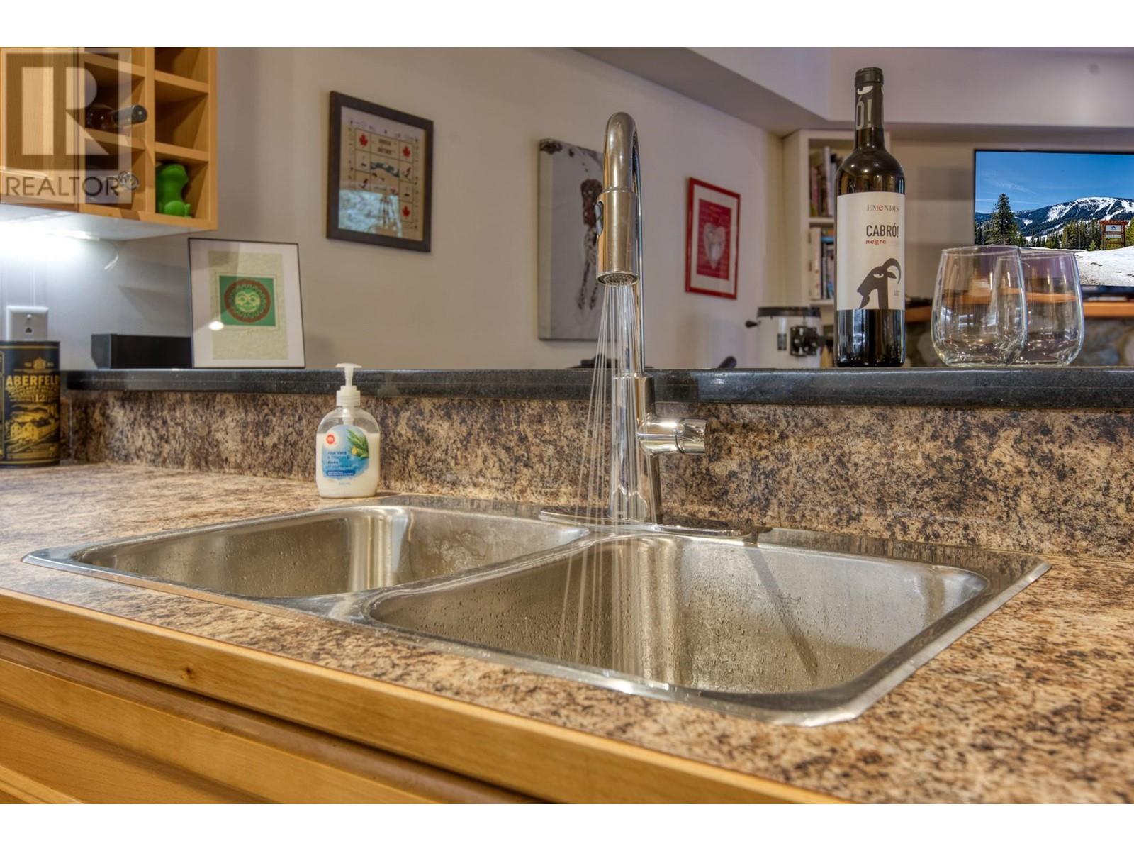 360 Strayhorse Road Unit# 4 Property Photo 4