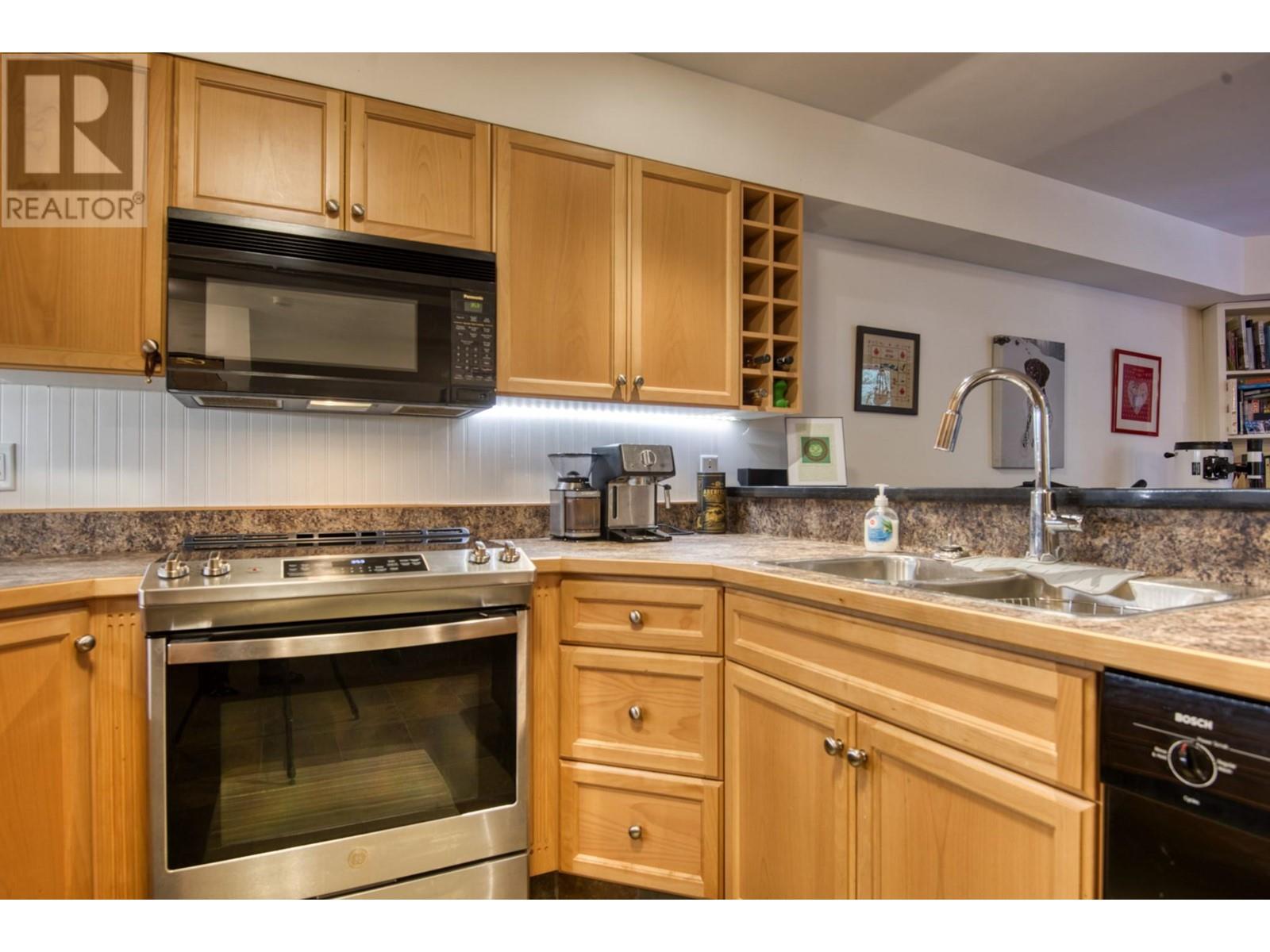 360 Strayhorse Road Unit# 4 Property Photo 6