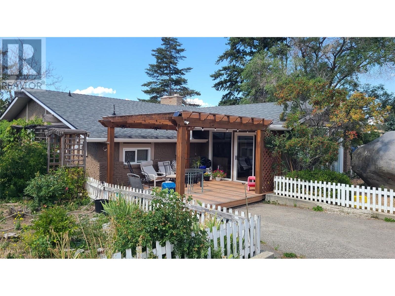 2879 Highway 33 E Property Photo 2