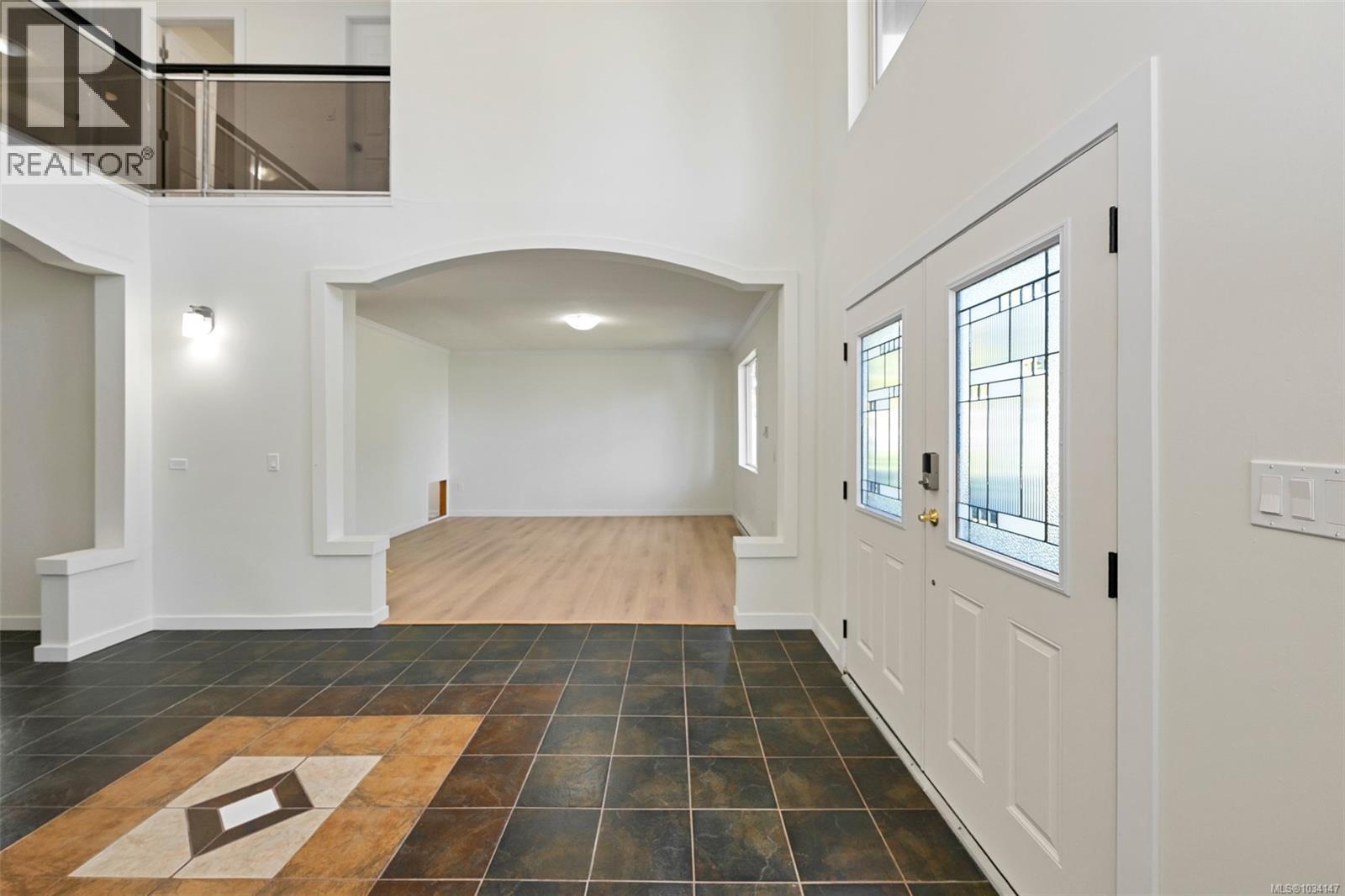 1580 Babine Rd Property Photo 13