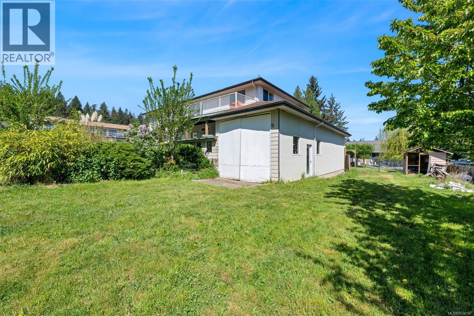 1580 Babine Rd Property Photo 28