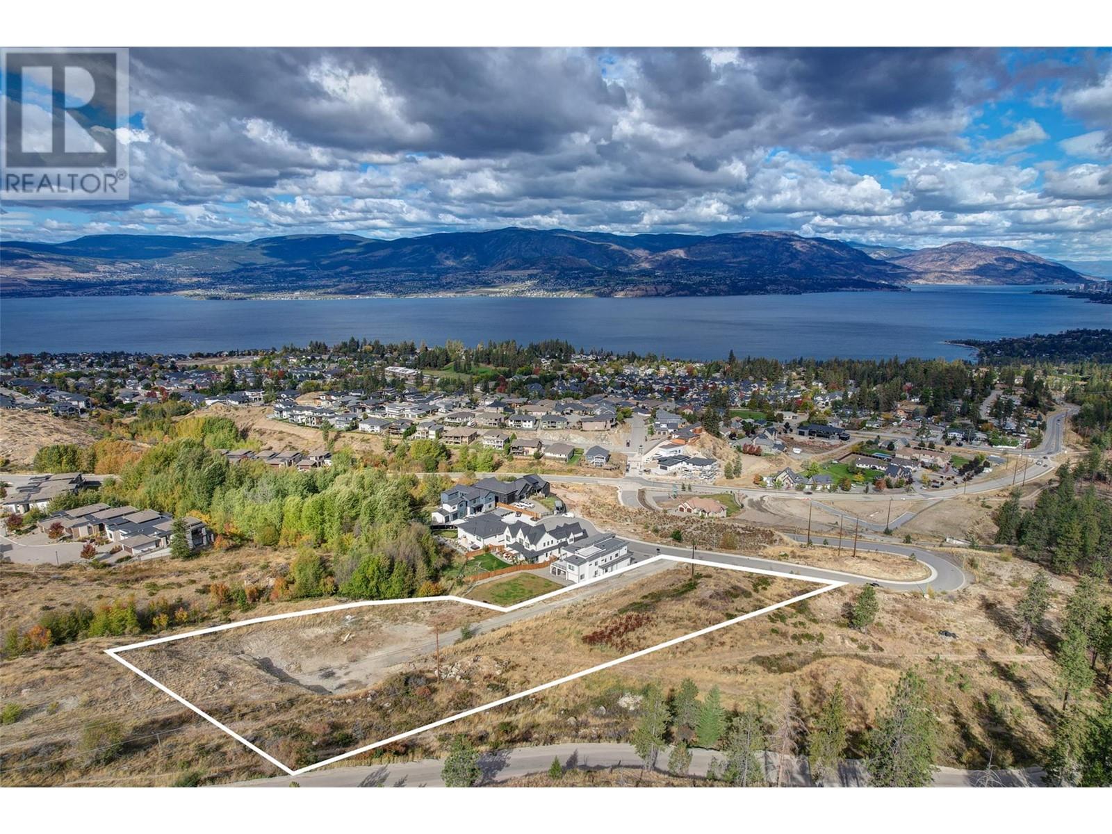 602 Trumpeter Road Property Photo 4