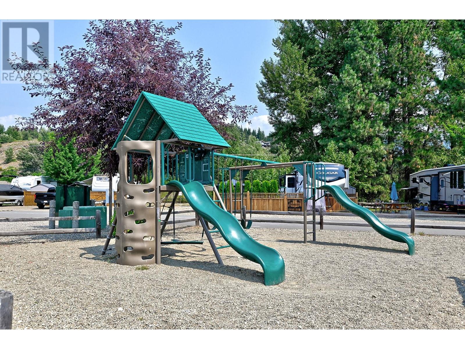 41 Cottonwood Drive N Property Photo 17