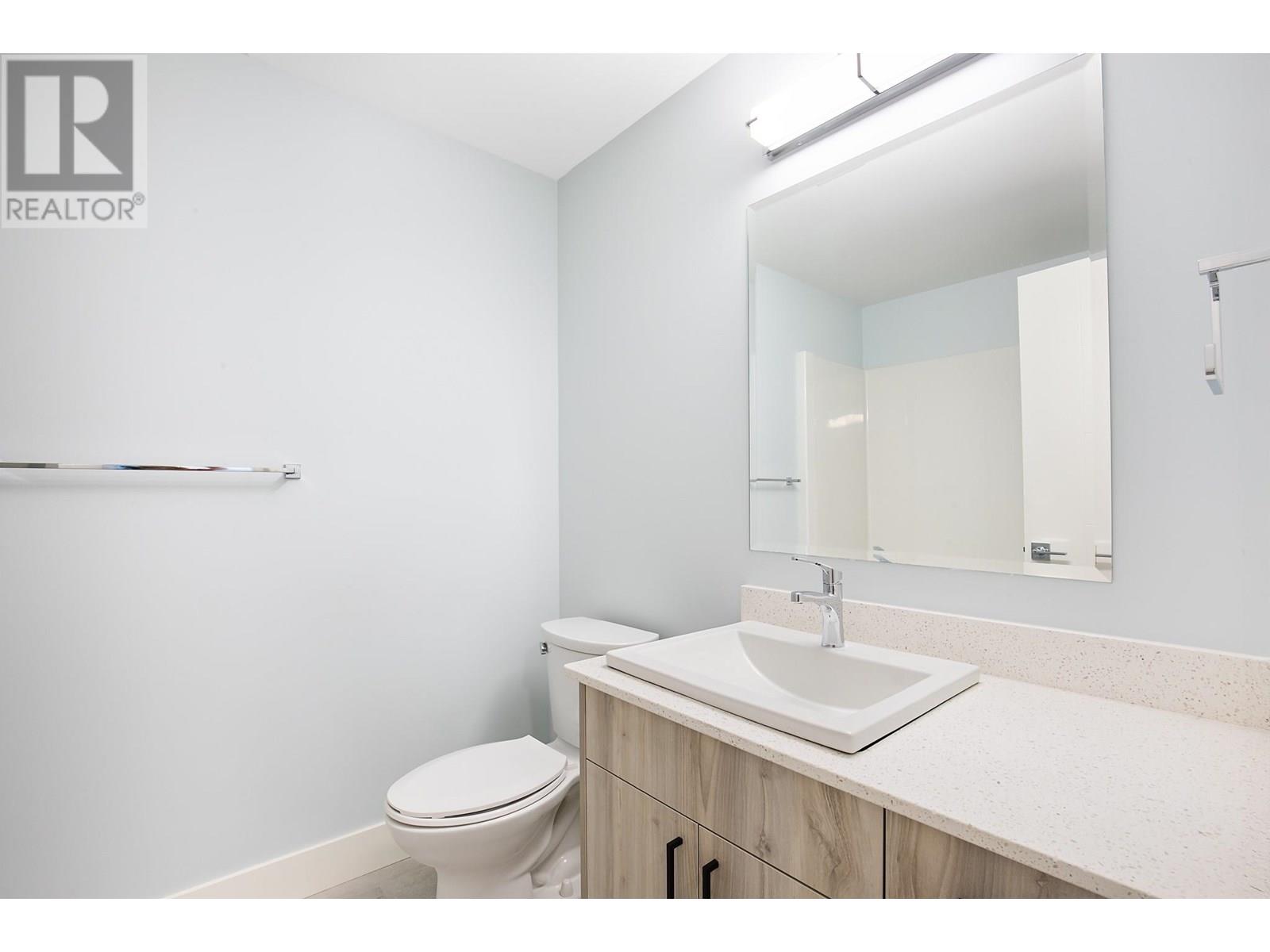 215 Royal Avenue Unit# 204 Property Photo 12