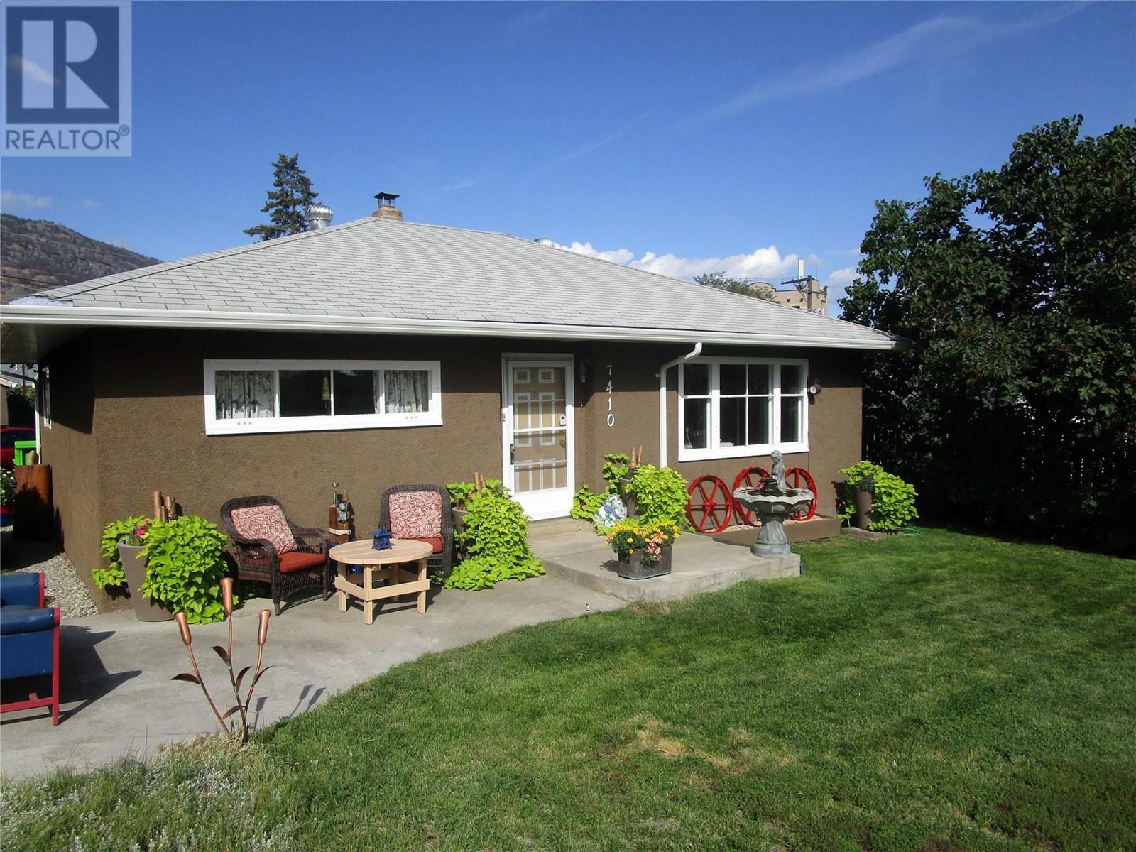 7410 Heron Lane Property Photo 1