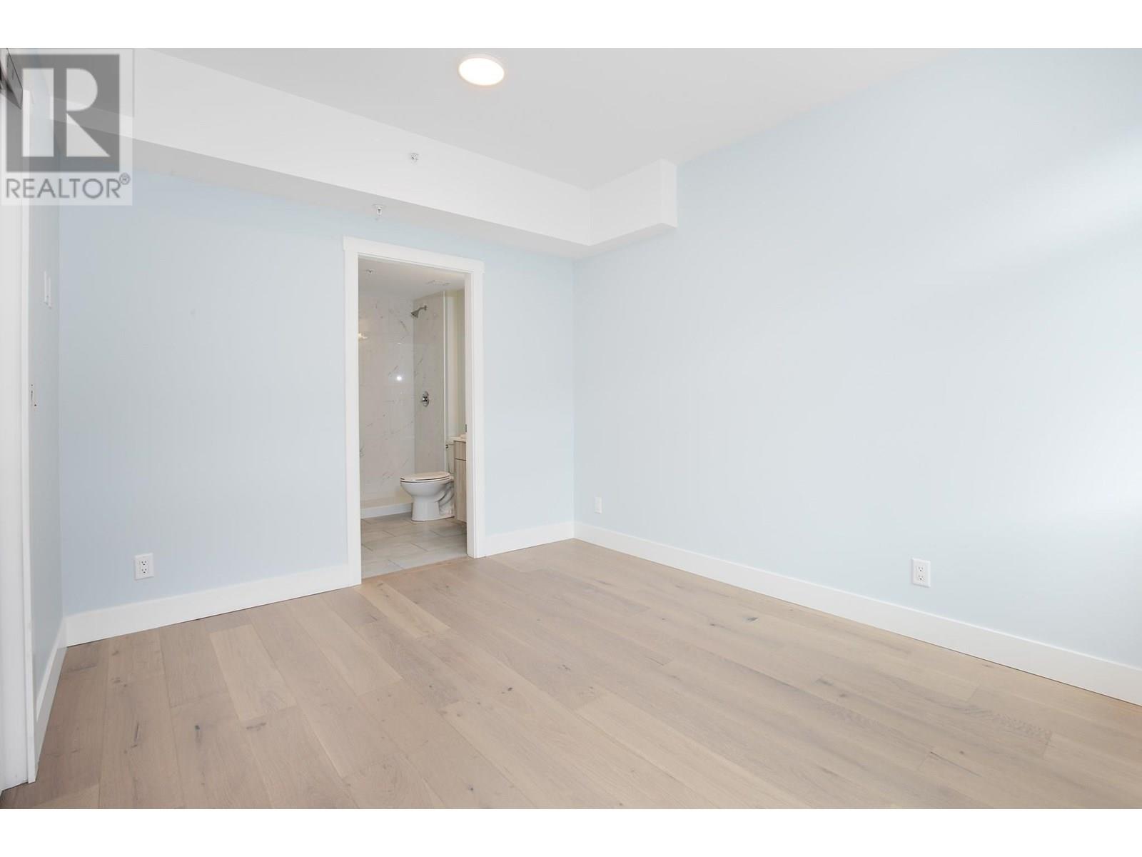 215 Royal Avenue Unit# 402 Property Photo 14
