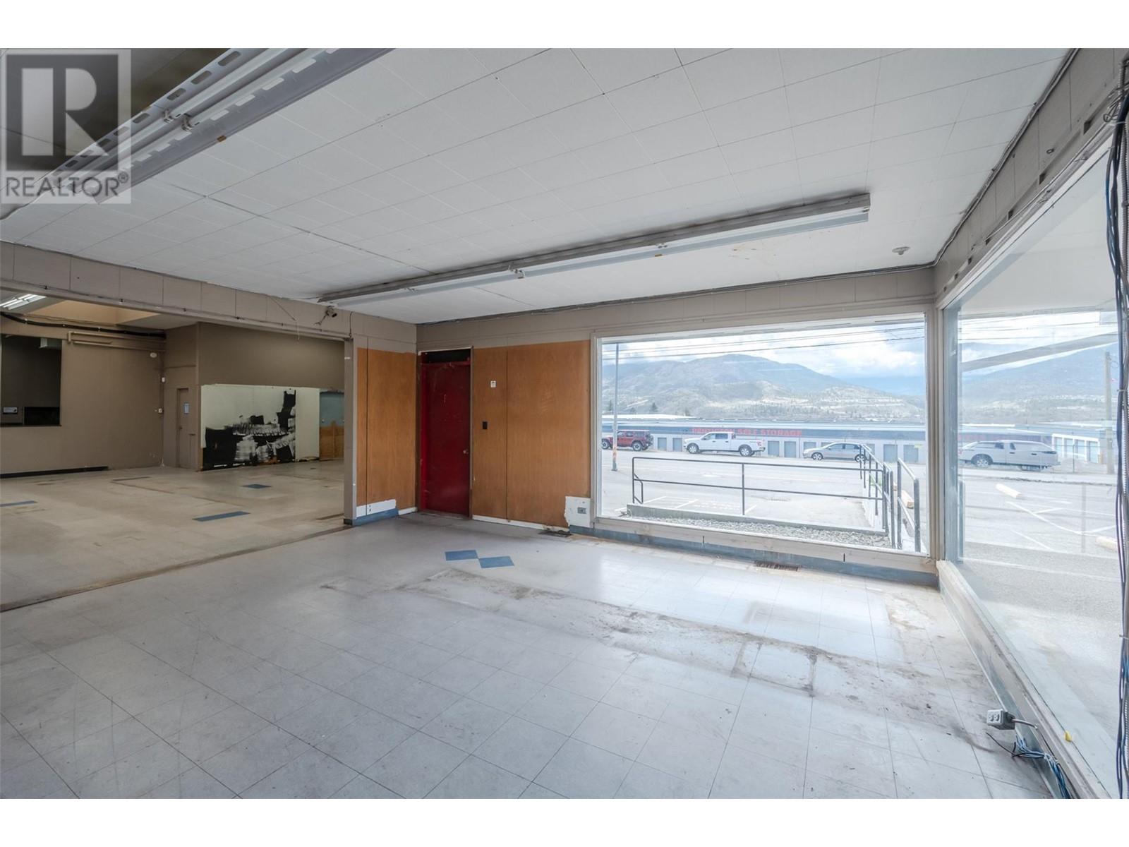 402 Industrial Avenue E Property Photo 3