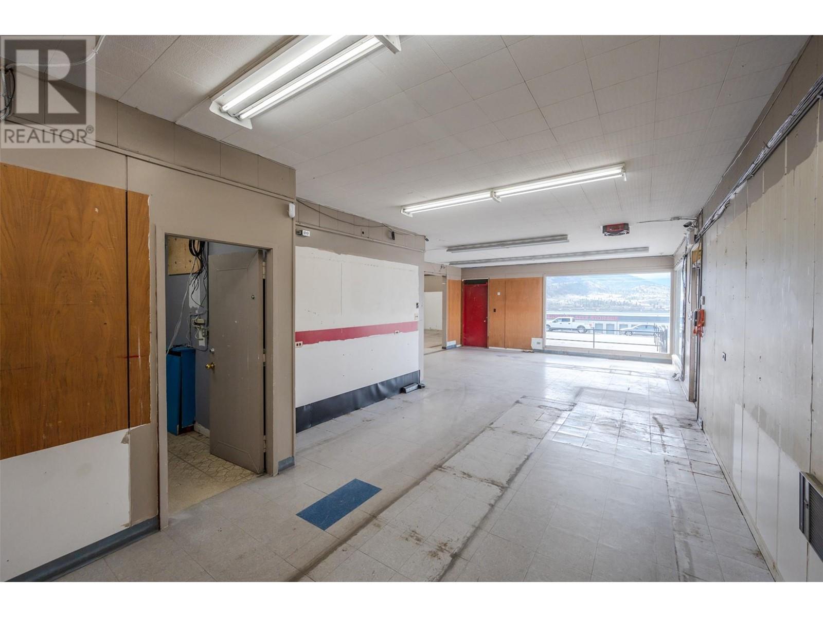 402 Industrial Avenue E Property Photo 4