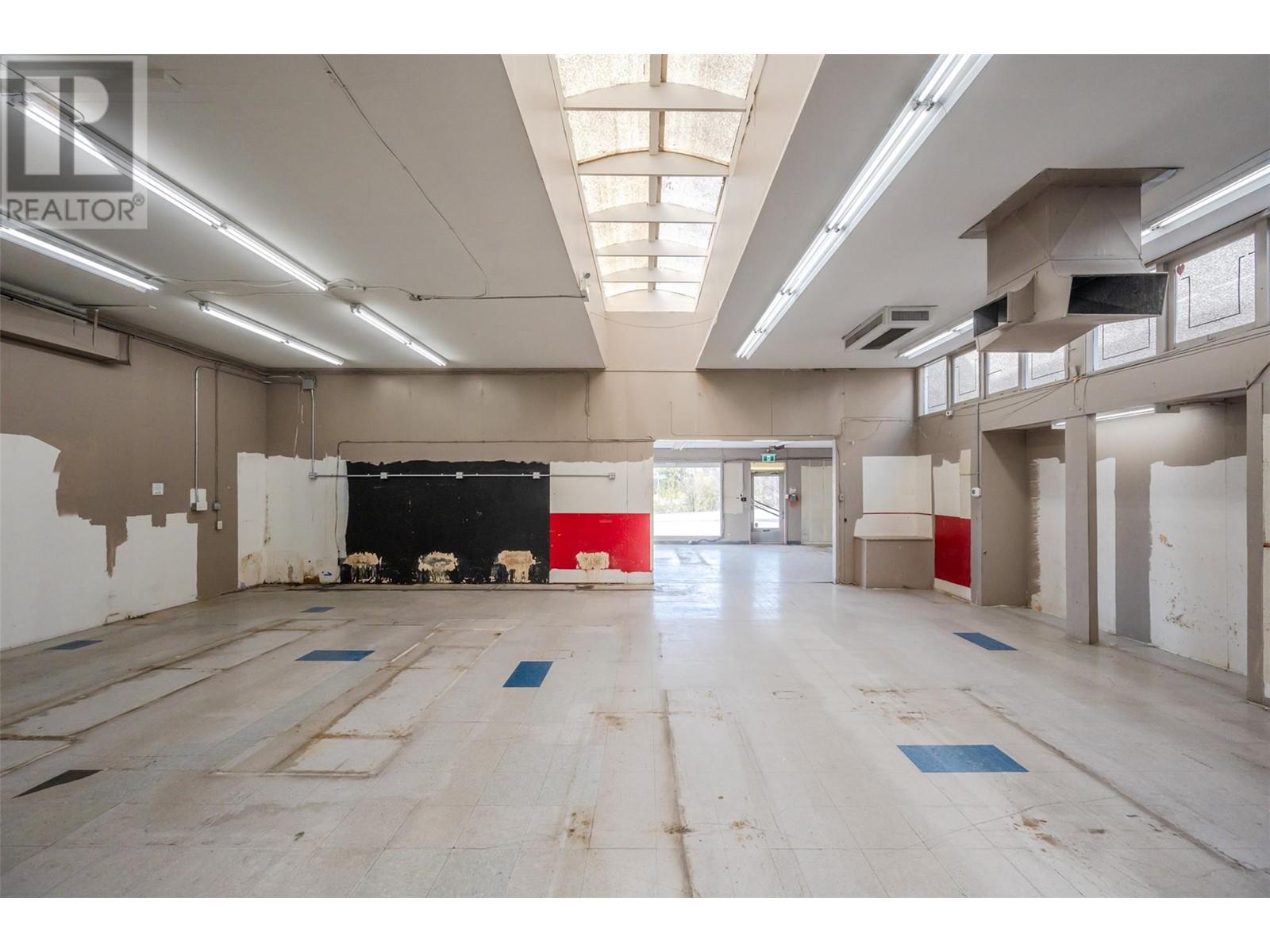402 Industrial Avenue E Property Photo 9