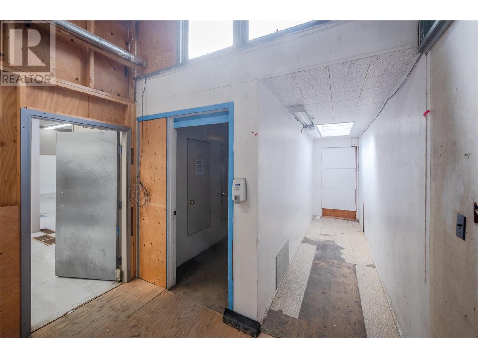 402 Industrial Avenue E Property Photo 31