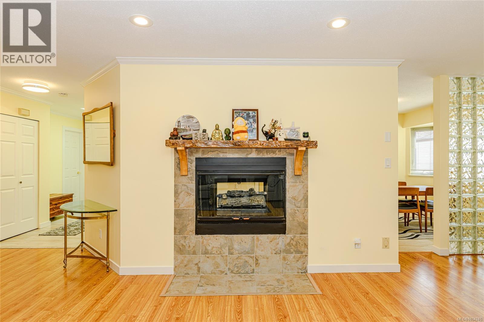 3556 Arbutus Dr S Property Photo 9