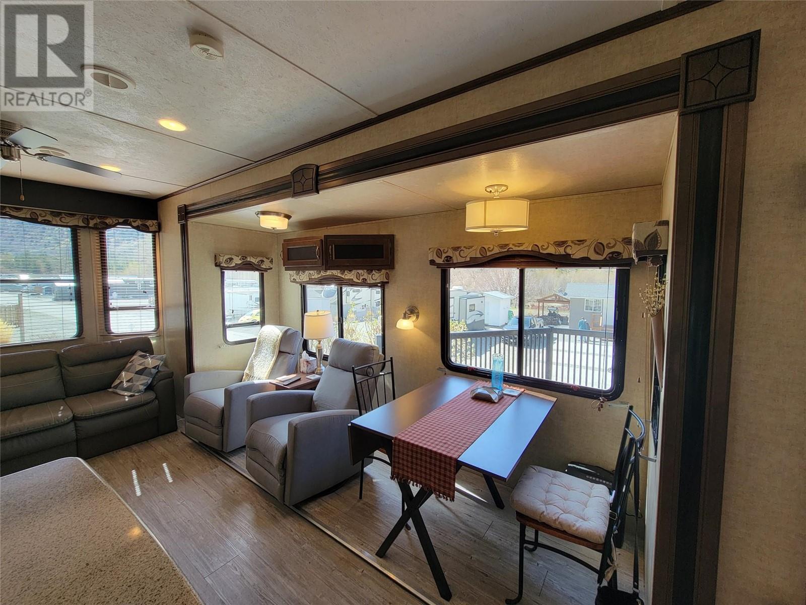 4354 Highway 3 Unit# 13 Property Photo 9