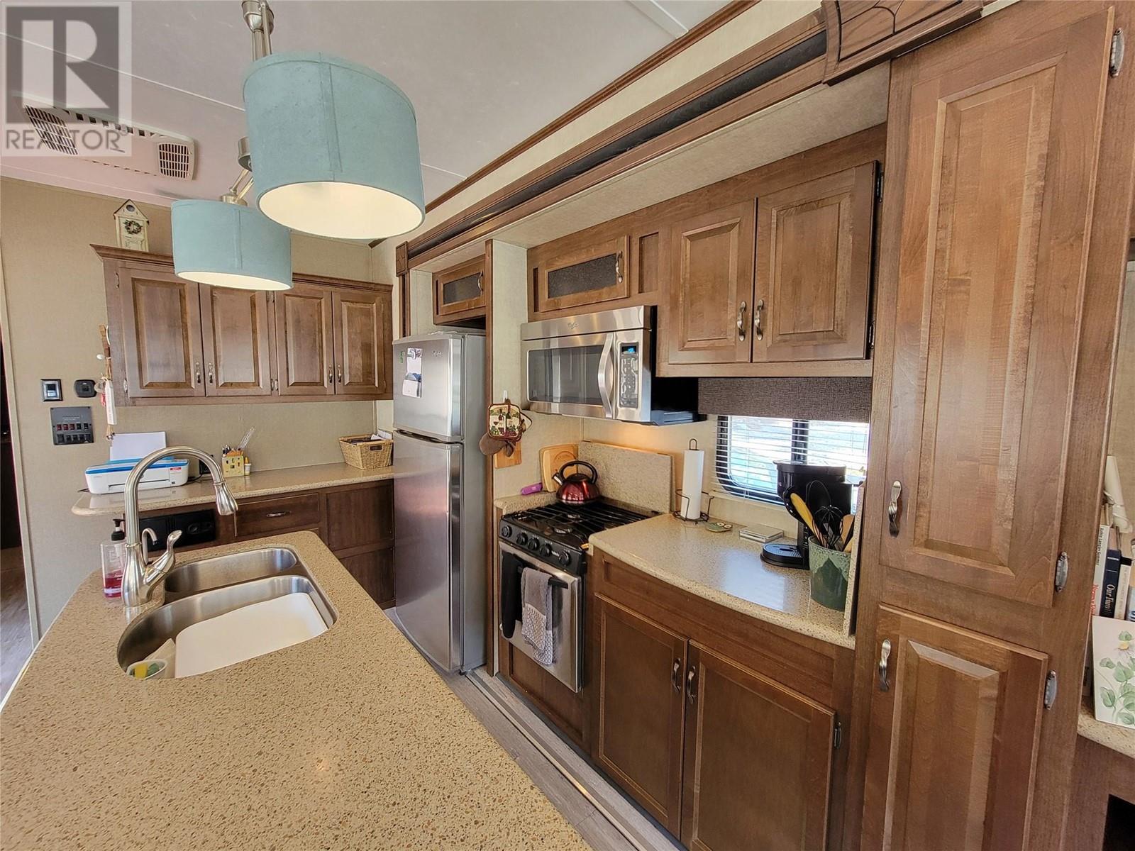 4354 Highway 3 Unit# 13 Property Photo 12
