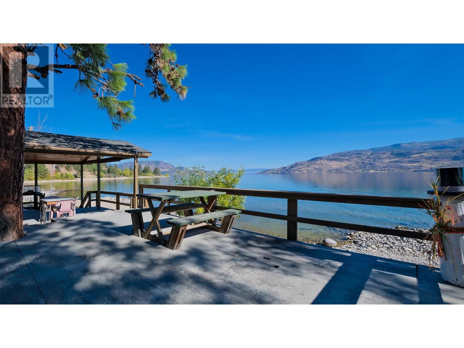 6805 Highway 97 S Property Photo 3