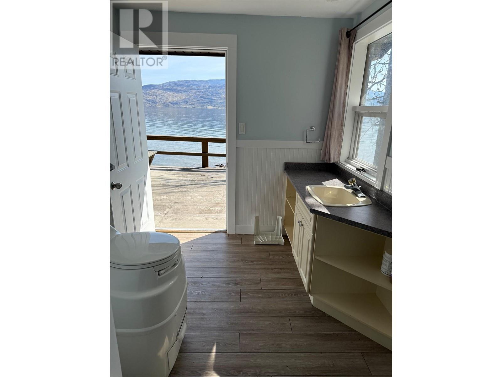 6805 Highway 97 S Property Photo 35