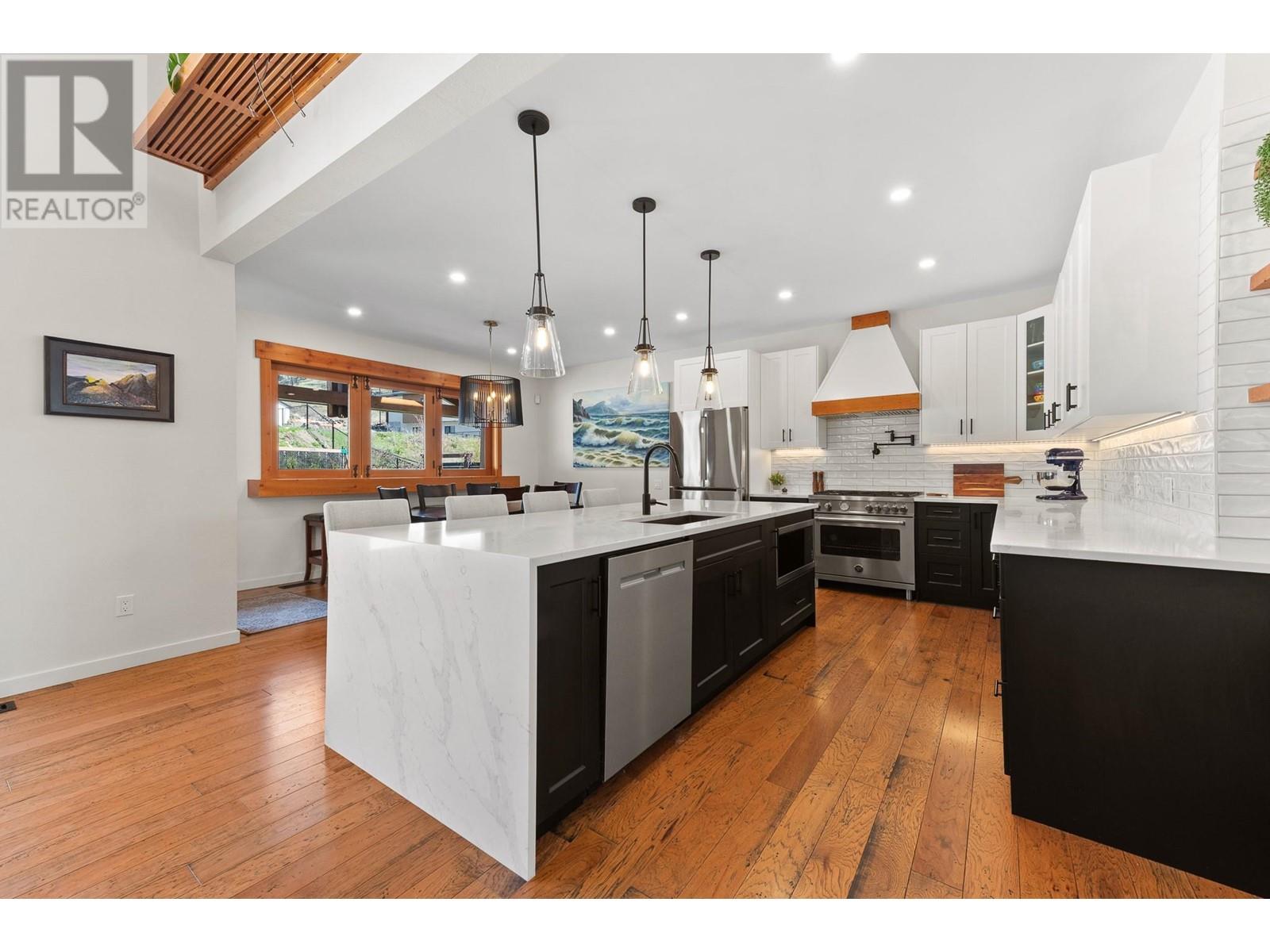 1790 Begbie Road Property Photo 12