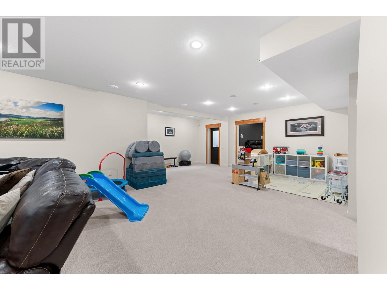 1790 Begbie Road Property Photo 42